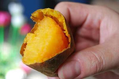 紅薯、柿子和雞蛋同食會(huì)中毒？營(yíng)養(yǎng)師揭曉真相，薯類(lèi)銷(xiāo)售不受影響
